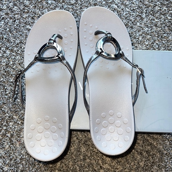 Vionic Women's Rest Karina Backstrap Sandal- Supportive Ladies Slip on size 11M - Picture 2 of 10